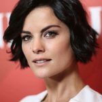short hair color and styles for 40 year old woman